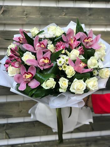 Букет цветов из: Розы и Хризантемы в Барыше