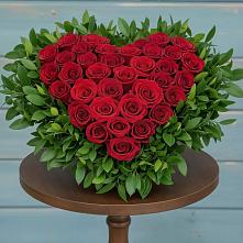 Цветочная композиция из Розы в виде сердца в Барыше