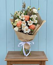 Букет цветов из:  Альстромерии, Лизиантусы, Розы и Хризантемы #REPLACE_PRED# Барыше