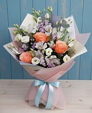 Букет цветов из:  Лизиантусы, Розы, Альстромерии и Гипсофила в Барыше