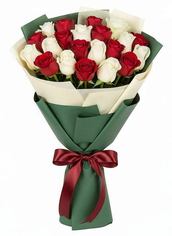 Букет Микс из красных и белых роз в Барыше