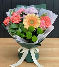 Букет цветов из:  Гвоздики, Розы, Герберы и Хризантемы в Барыше