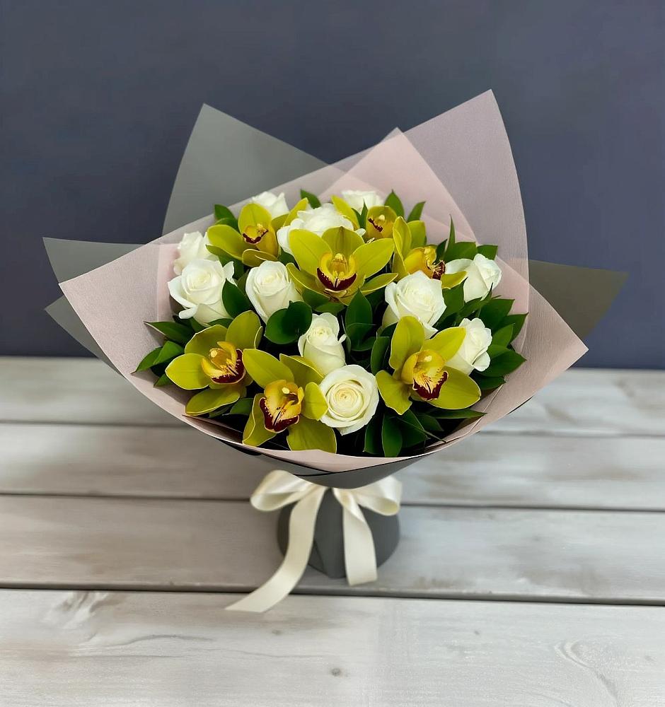 Букет цветов из: Орхидеи и Розы в Барыше