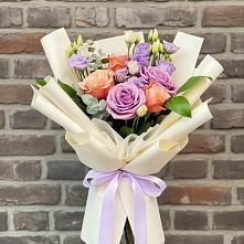 Букет цветов из:  Лизиантусы и Розы в Барыше