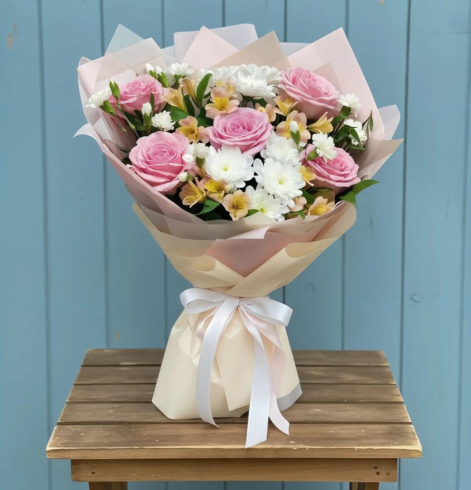 Букет цветов из: Гвоздики, Орхидеи и Розы в Барыше